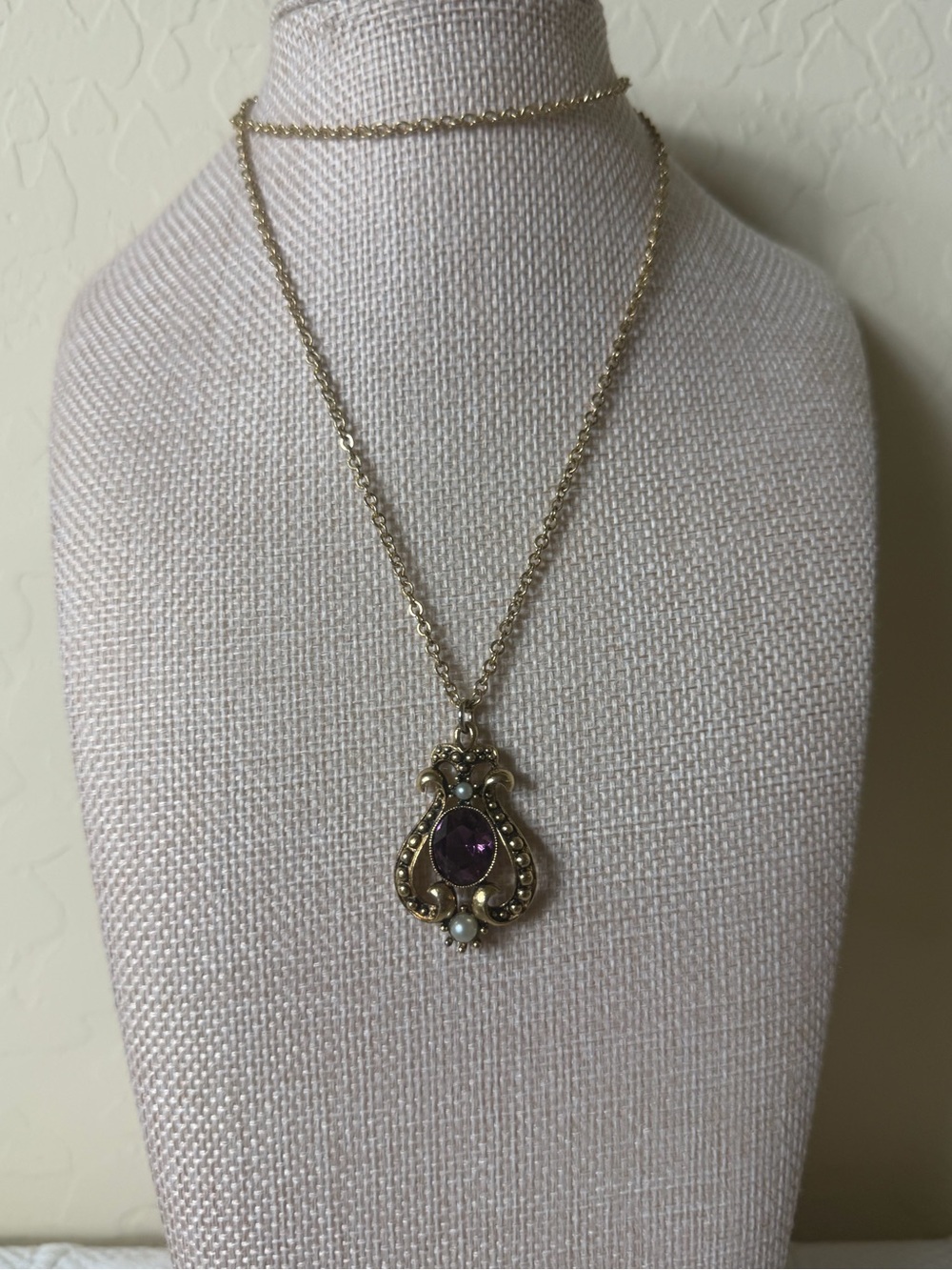 Vintage Avon Queensbury - Victorian Style